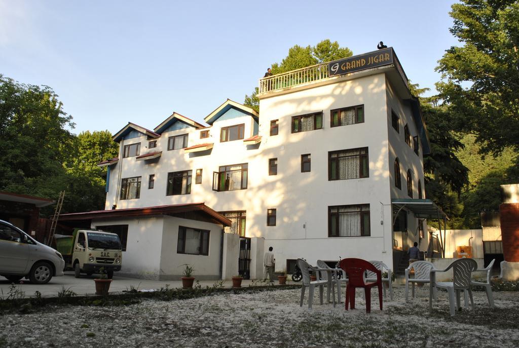 Hotel Grand Jigar Srīnagar Exteriör bild
